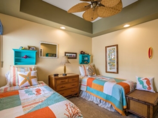 Bedroom 2 in Spacious condo overlooking Kahalu'u beach